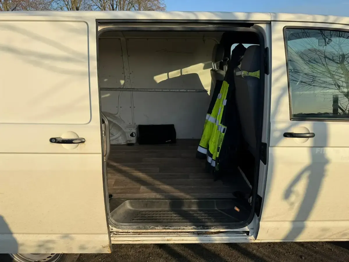 Używany VW Transporter 84 KM (61 kW) 2008 Biały Van