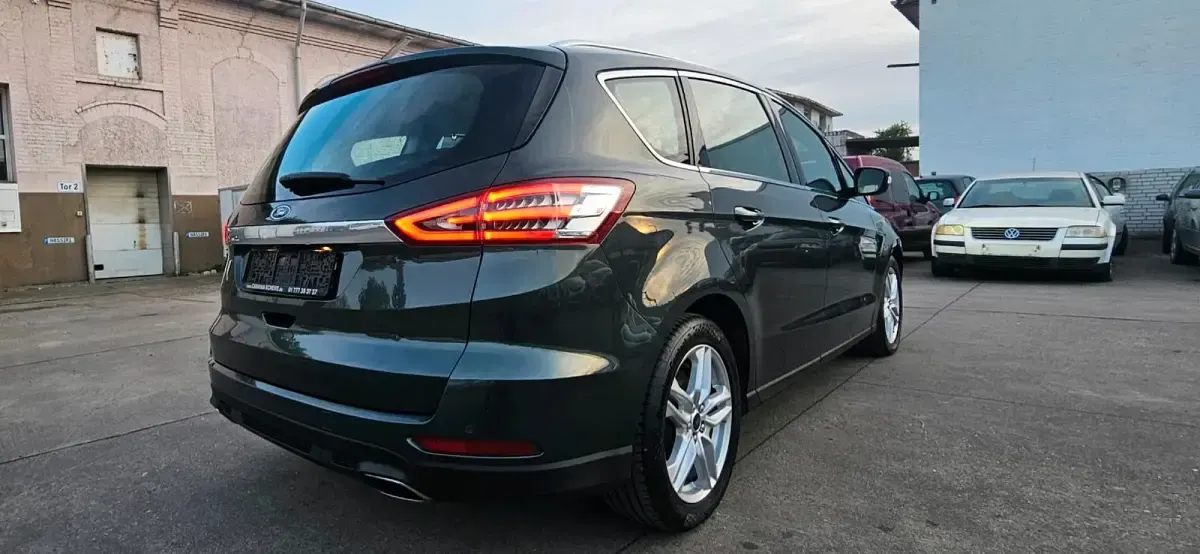 Gebraucht Ford S-MAX S 241 PS (177 kW) 2020 Grün Van / Kleinbus