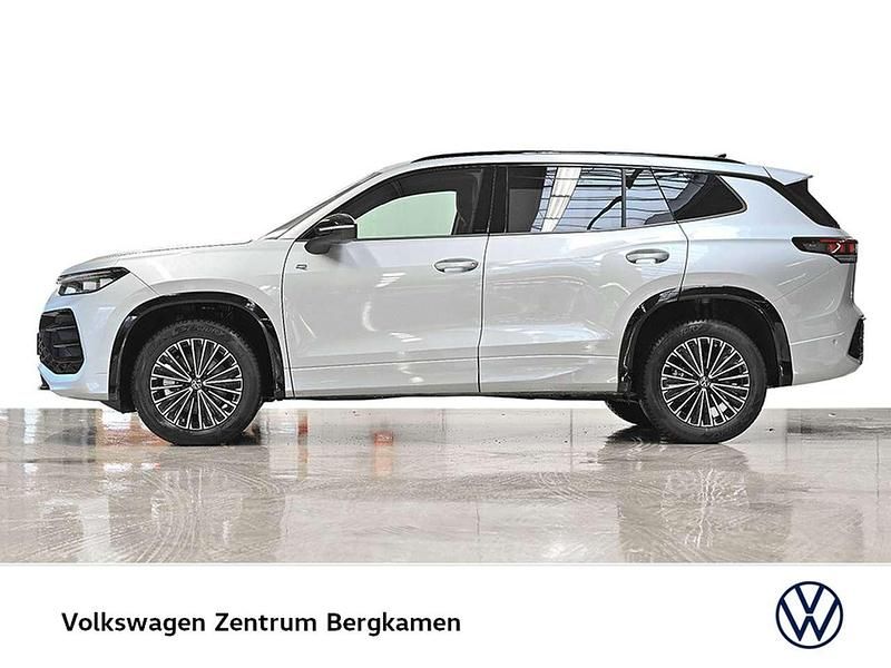 Neu VW Tayron R-line 193 PS (141 kW) 2026 Oyster silver metallic SUV