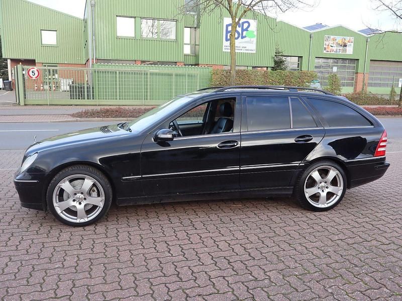Gebraucht Mercedes C220 Avantgarde 150 PS (110 kW) 2007 Schwarz Kombi
