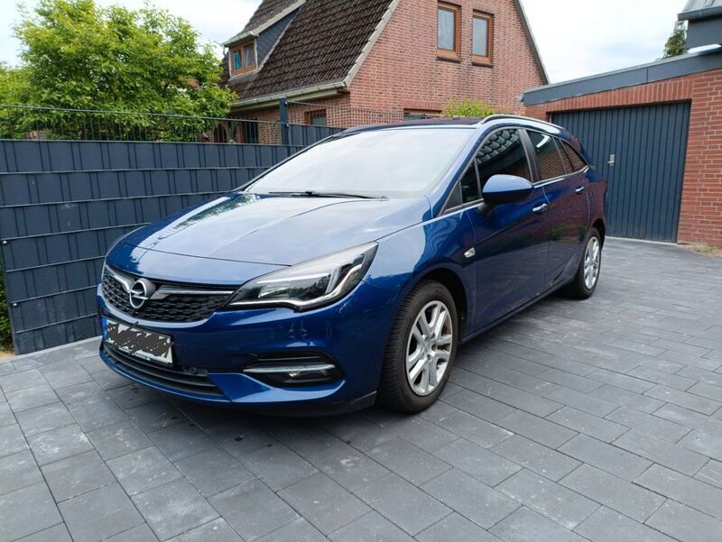 Blau Gebraucht 2020 Opel Astra Kombi | 14.990 € (Etwas zu teuer) - Bild 1/4