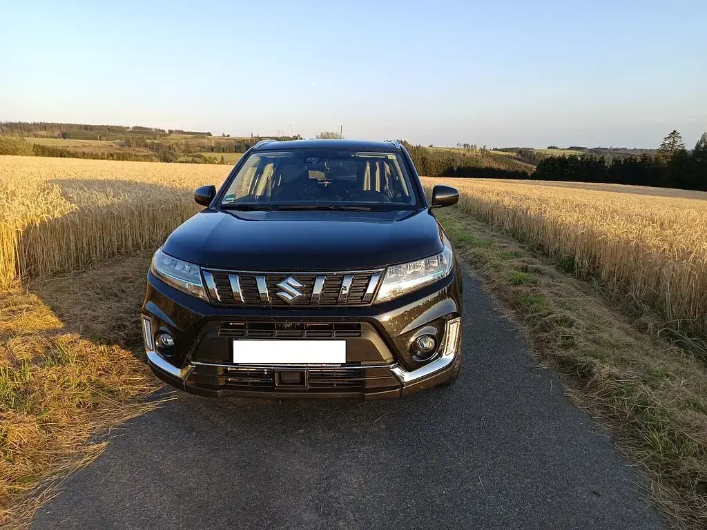 Gebraucht Suzuki Vitara Comfort 129 PS (94 kW) 2023 Schwarz SUV