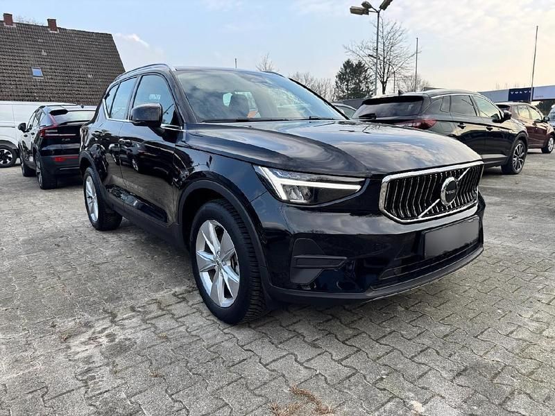 Gebraucht Volvo XC40 Plus 163 PS (119 kW) 2023 Schwarz SUV