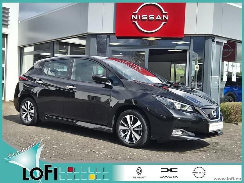 Second-hand Nissan Leaf Acenta 89 kW (122 CP) 2022 Negru Hatchback