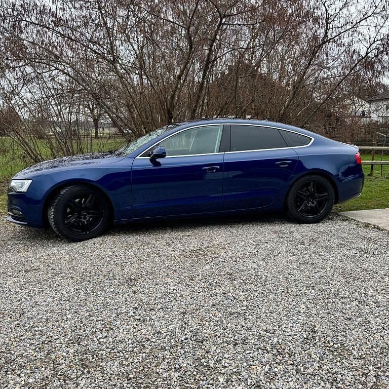 Gebraucht Audi A5 Sportback Performance 177 PS (130 kW) 2016 Blau Kleinwagen
