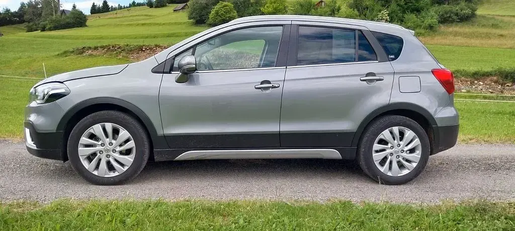 Gebraucht Suzuki SX4 S-Cross Comfort 129 PS (94 kW) 2020 Grau SUV