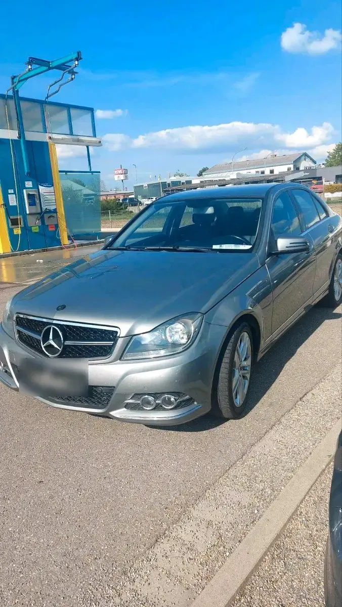 Gebraucht Mercedes C220 170 PS (125 kW) 2011 Grau Limousine