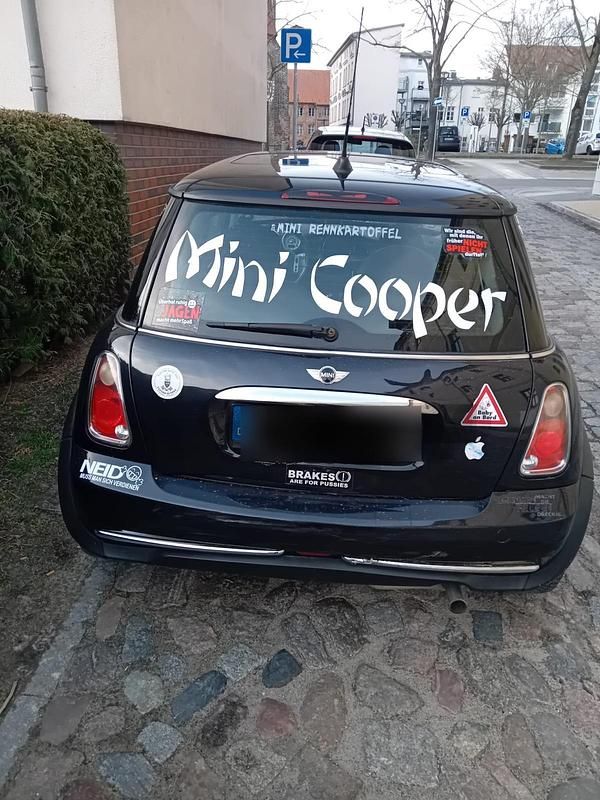 Gebraucht Mini ONE 90 PS (66 kW) 2005 Schwarz Kleinwagen