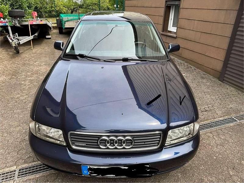 Blau Gebraucht 1996 Audi A4 Limousine | 3.500 € (Etwas zu teuer) - Bild 1/4