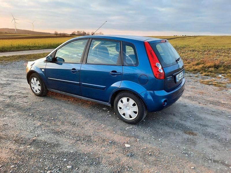 Gebraucht Ford Fiesta Style 69 PS (50 kW) 2008 Blau Limousine