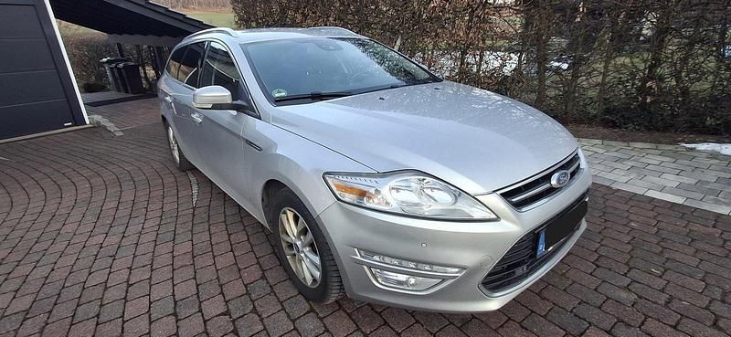 Gebraucht Ford Mondeo Business Edition 163 PS (119 kW) 2013 Silber Kombi