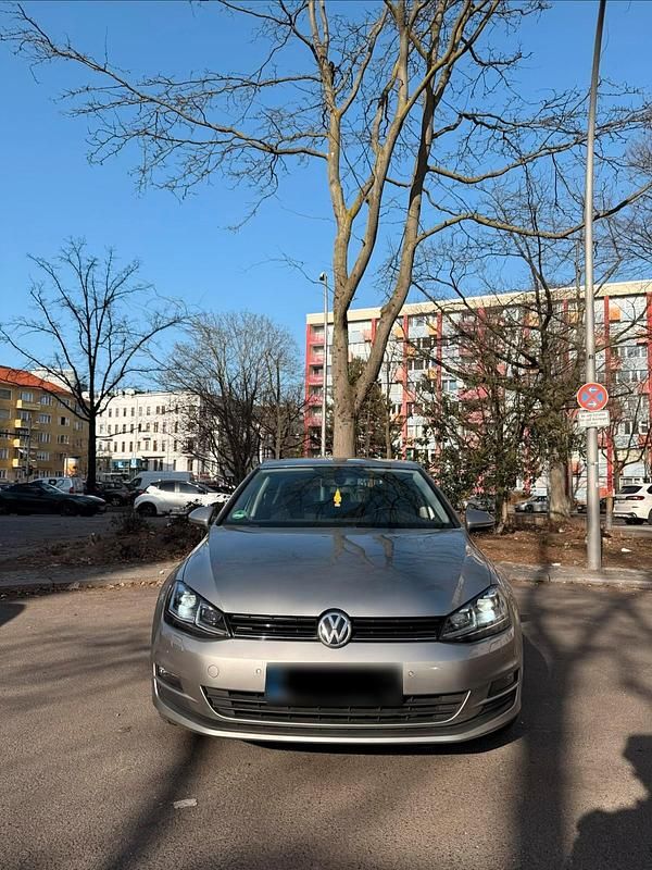 Gebraucht VW Golf VII 90 PS (66 kW) 2013 Kleinwagen