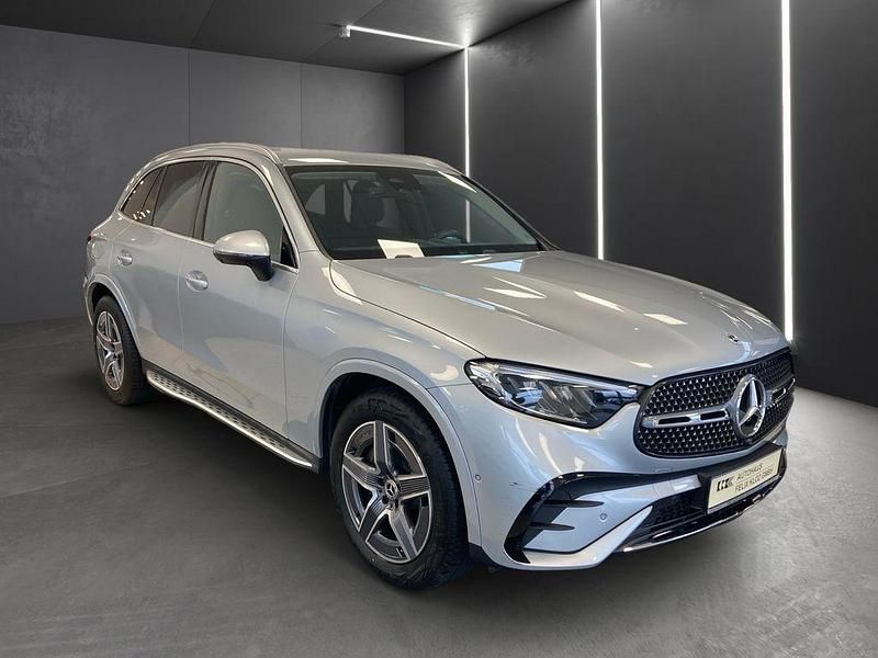 Gebraucht Mercedes GLC200 AMG 204 PS (150 kW) 2025 Silber SUV