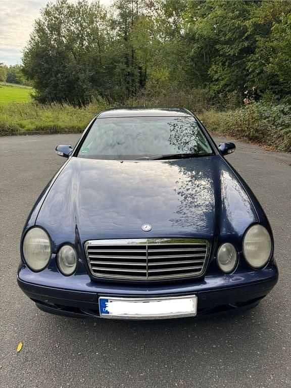 Blau Gebraucht 2000 Mercedes CLK230 Elegance Coupé | 1.450 € (Superpreis) - Bild 1/4