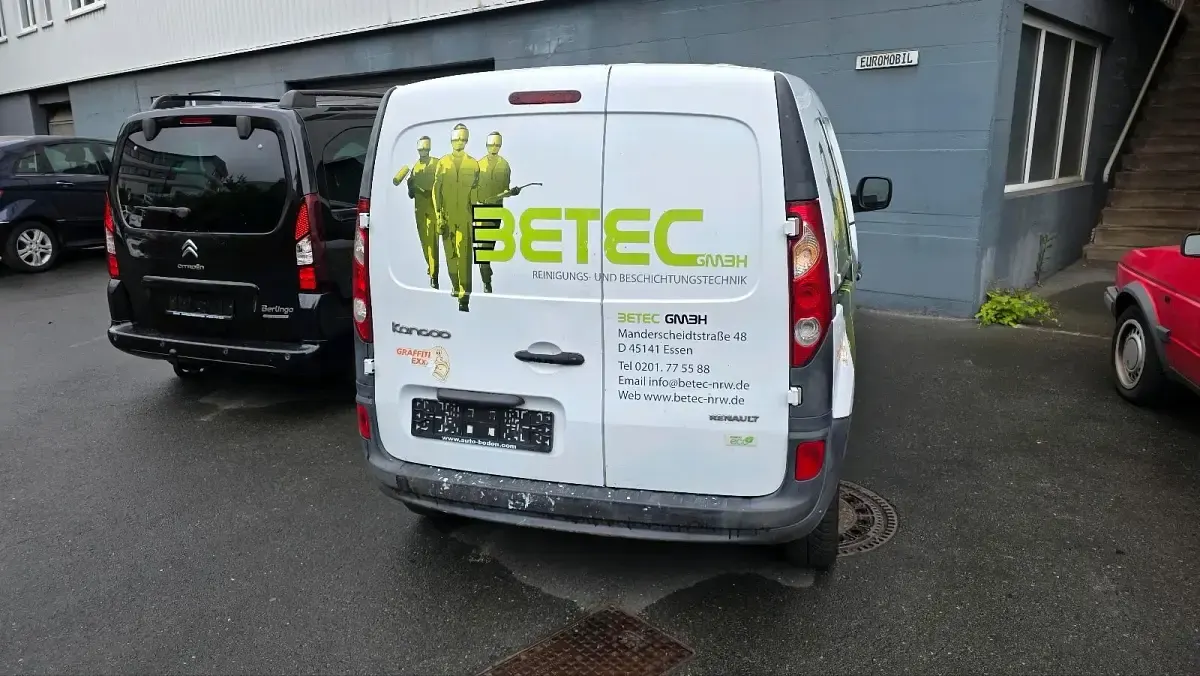 Gebraucht Renault Kangoo 70 PS (51 kW) 2011 Weiß Van / Kleinbus