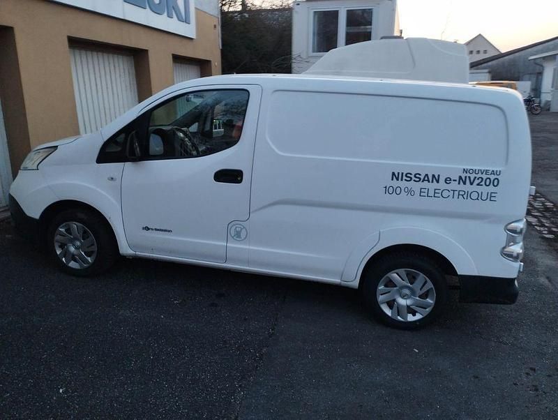 Gebraucht Nissan e-NV200 Tekna 80 kW (109 PS) 2015 Weiß Van / Kleinbus