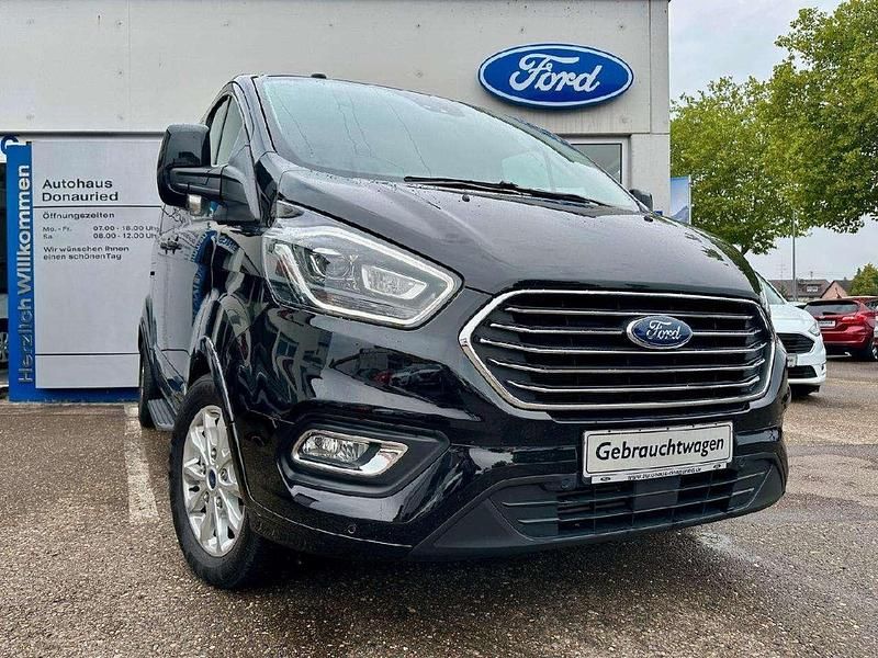 Iridiumschwarz metallic Gebraucht 2018 Ford Tourneo Titanium Van / Kleinbus | 36.490 € (Teuer) - Bild 1/4