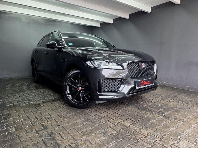 Gebraucht Jaguar F-Pace Chequered Flag 179 PS (131 kW) 2020 Schwarz SUV
