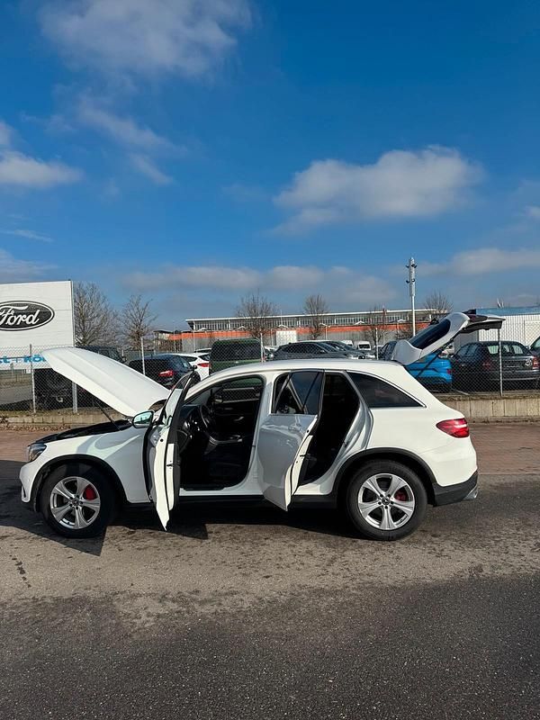Gebraucht Mercedes GLC220 170 PS (125 kW) 2018 Weiß SUV