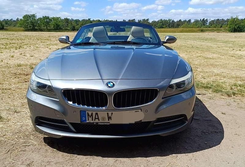 Grau Gebraucht 2012 BMW Z4 Cabrio | 16.000 € (Guter Preis) - Bild 1/4