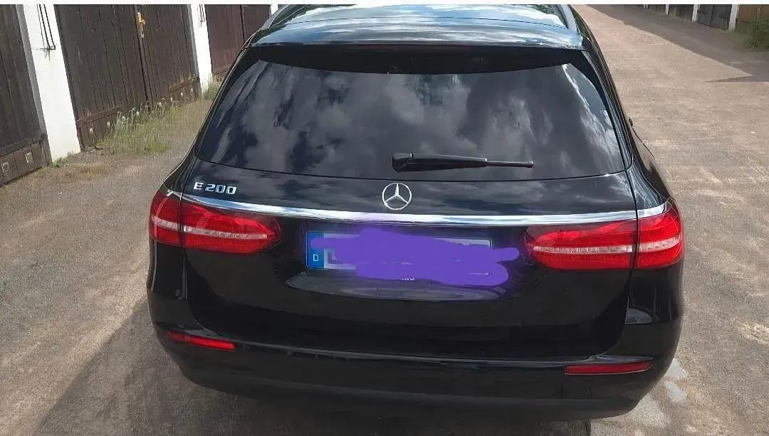 Gebraucht Mercedes E200 184 PS (135 kW) 2018 Schwarz Kombi