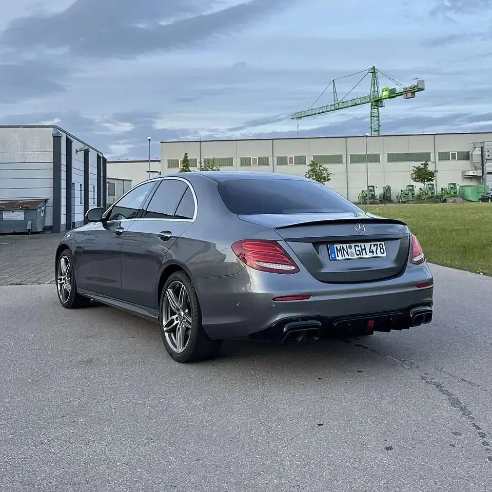 Gebraucht Mercedes E220 AMG line 194 PS (142 kW) 2017 Limousine