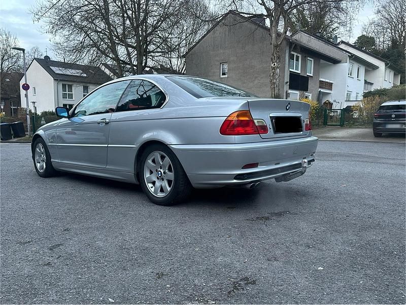 Gebraucht BMW 328 193 PS (141 kW) 1999 Silber Coupé