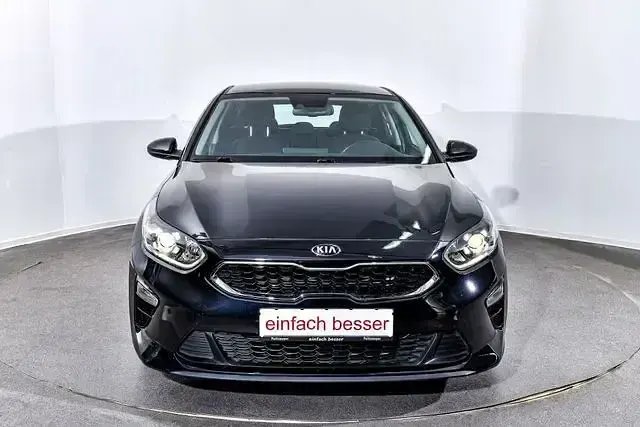 Gebraucht Kia Ceed Vision 140 PS (102 kW) 2021 Schwarz Kleinwagen