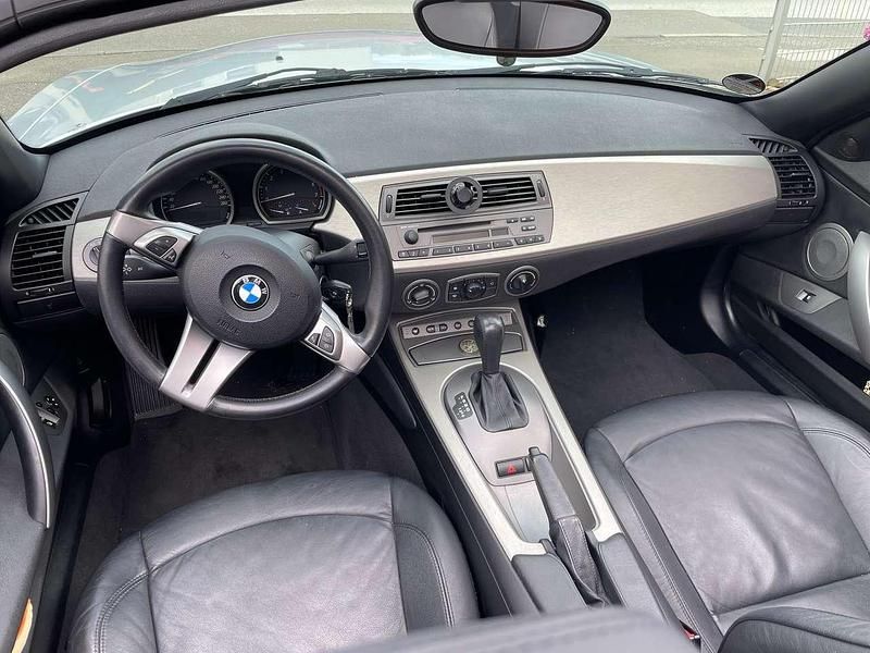 Gebraucht BMW Z4 Sport Line 170 PS (125 kW) 2004 Silber Cabrio