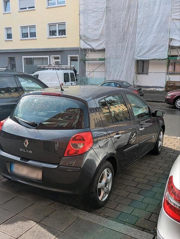 Gebraucht Renault Clio II 100 PS (73 kW) 2008 Kleinwagen