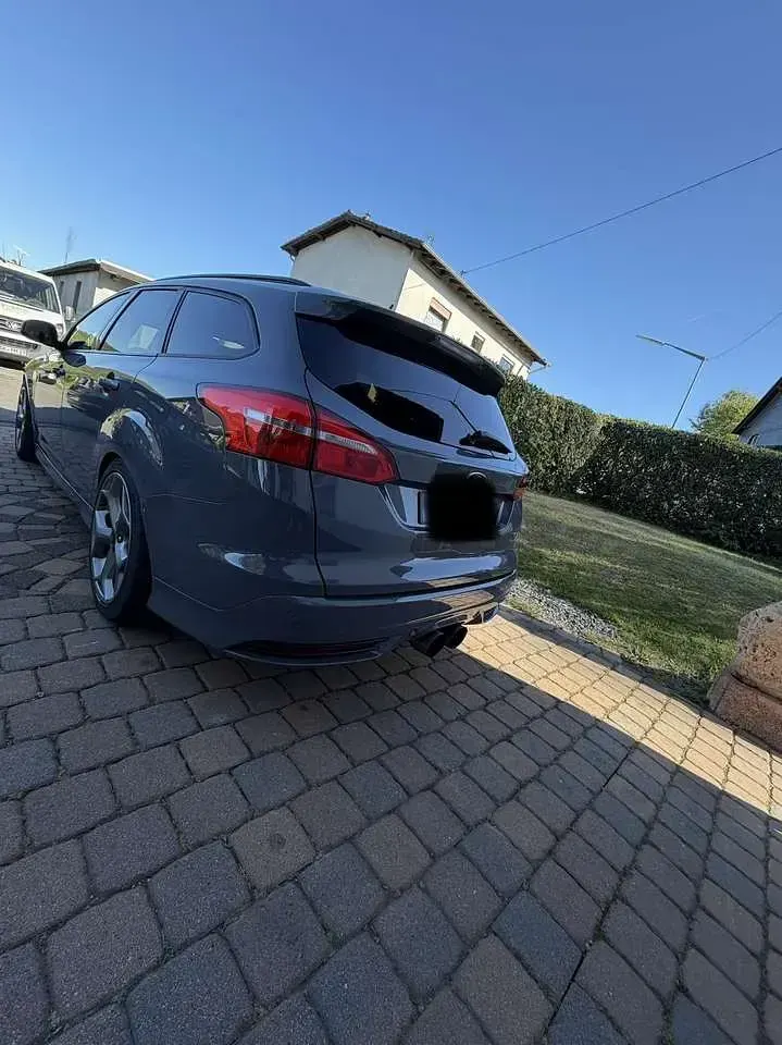 Gebraucht Ford Focus Sport 250 PS (183 kW) 2018 Kombi