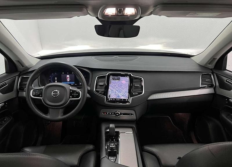 Gebraucht Volvo XC90 Plus 235 PS (172 kW) 2022 Onyx black (metallic) SUV