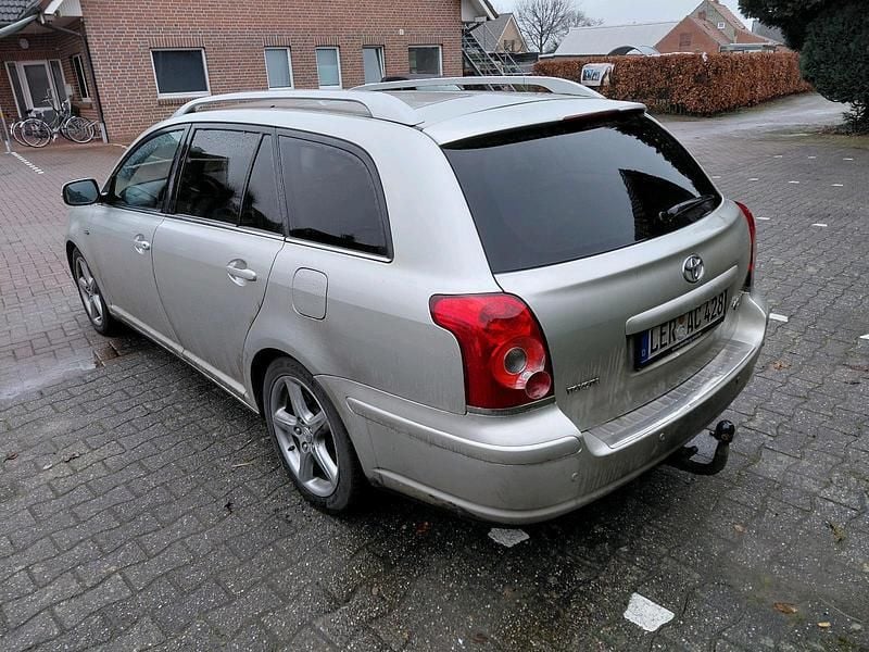 Gebraucht Toyota Avensis T2 179 PS (131 kW) 2006 Grau Kombi
