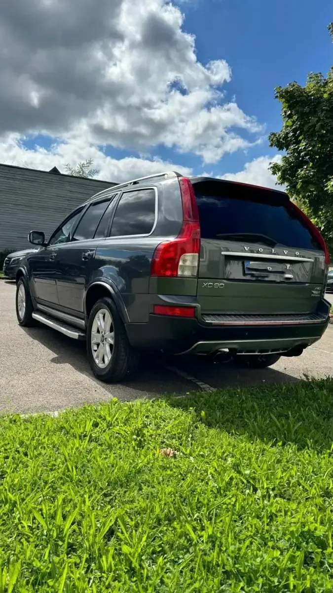 Usata Volvo XC90 185 CV (136 kW) 2009 Grigio SUV