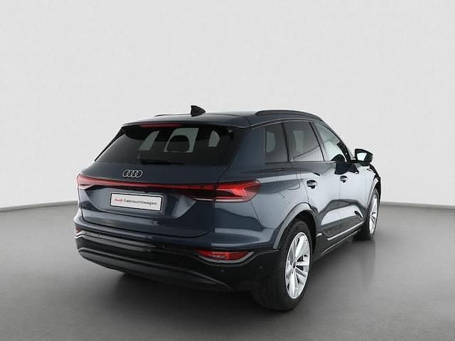 Gebraucht Audi Q6 e-tron Ambiente 185 kW (252 PS) 2025 Plasmablau SUV