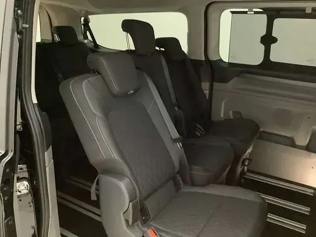 Gebraucht Ford Tourneo Custom Titanium 136 PS (100 kW) 2025 Van
