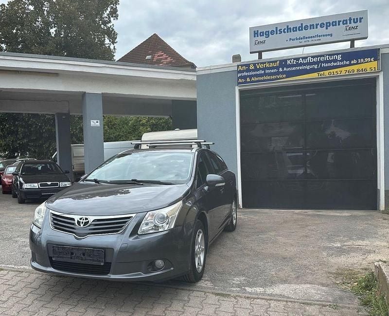 Grau Gebraucht 2009 Toyota Avensis Sol Kombi | 3.999 € (Guter Preis) - Bild 1/4