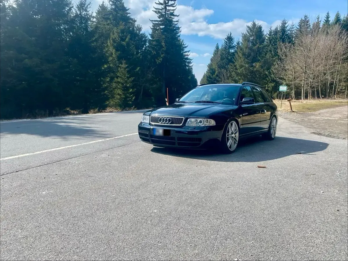 Second-hand Audi S4 265 CP (194 kW) 2001 Negru Break