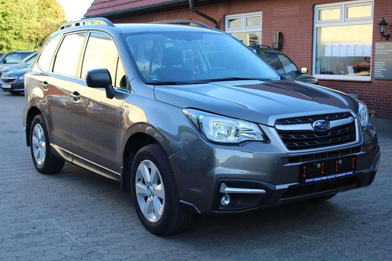 Gebraucht Subaru Forester Active 150 PS (110 kW) 2017 Burnished bronze metallic SUV
