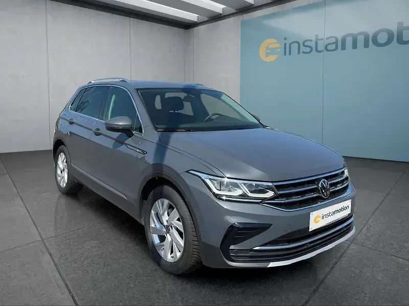 Gebraucht VW Tiguan 150 PS (110 kW) 2023 Grau SUV