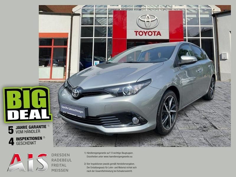 New medium silver/ grey Gebraucht 2018 Toyota Auris Team Limousine | 14.280 € (Fairer Preis) - Bild 1/3