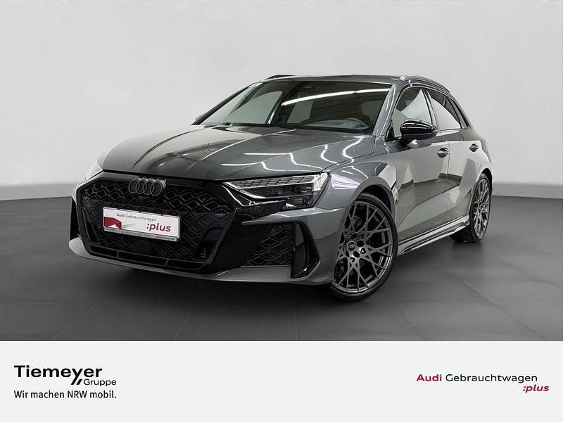 Grau Gebraucht 2024 Audi RS3 Sportback Comfort Kleinwagen | 63.880 € (Teuer) - Bild 1/4