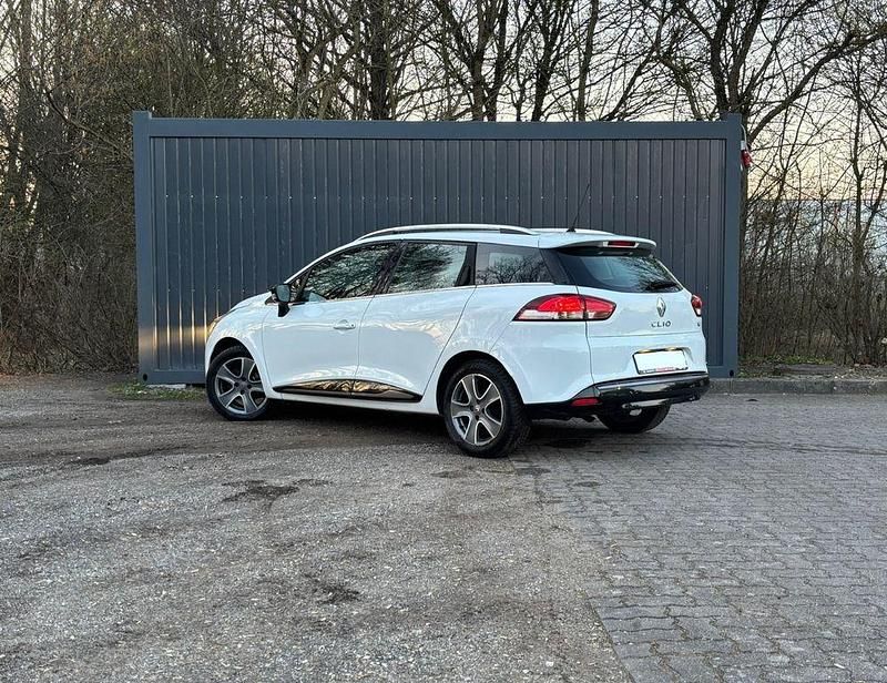 Gebraucht Renault Clio IV 90 PS (66 kW) 2015 Weiß Limousine