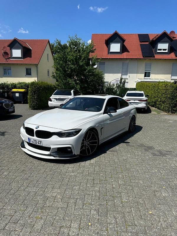Weiß Gebraucht 2018 BMW 440 M Performance Coupé | 32.000 € (Guter Preis) - Bild 1/4