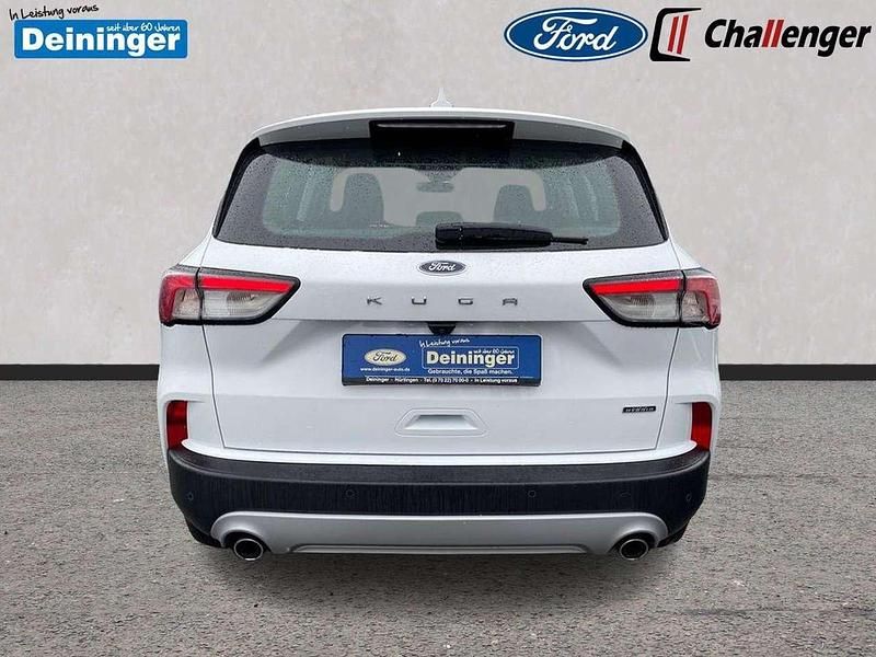 Gebraucht Ford Kuga Titanium 224 PS (164 kW) 2021 Frostweiß SUV