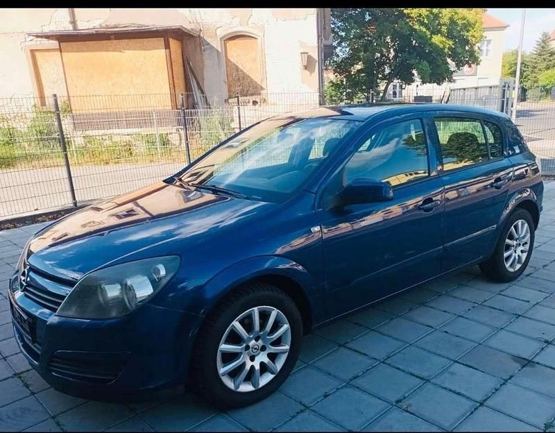 Blau Gebraucht 2005 Opel Astra Edition Limousine | 1.200 € (Superpreis) - Bild 1/4
