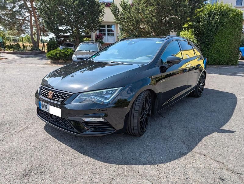 Schwarz Gebraucht 2019 Cupra Leon Limousine | 19.600 € (Superpreis) - Bild 1/4