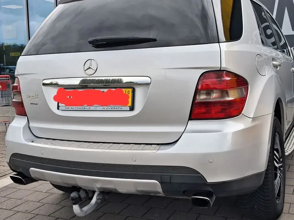 Gebraucht Mercedes ML320 224 PS (164 kW) 2005 Silber SUV