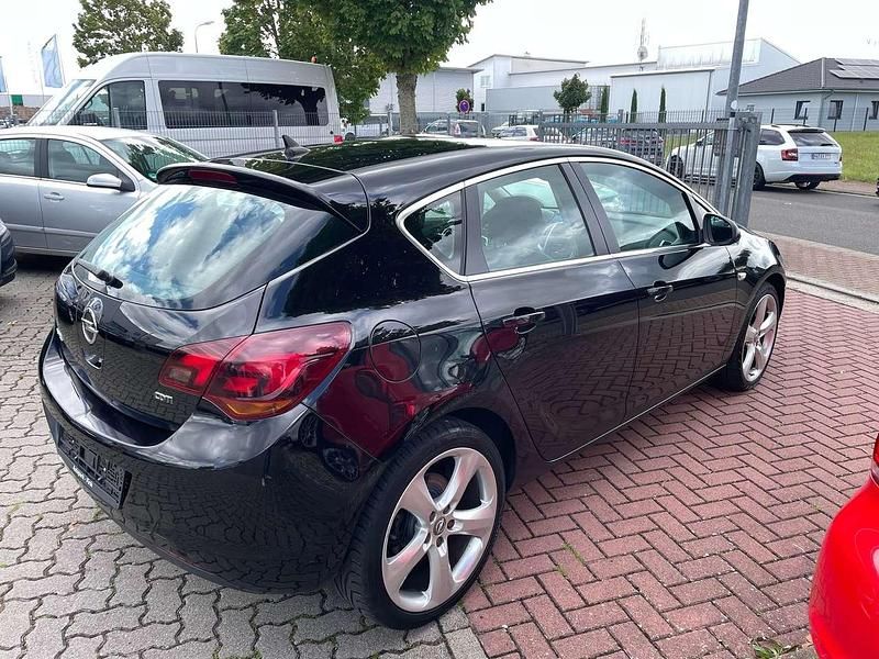 Gebraucht Opel Astra Sport 160 PS (117 kW) 2010 Schwarz Kleinwagen