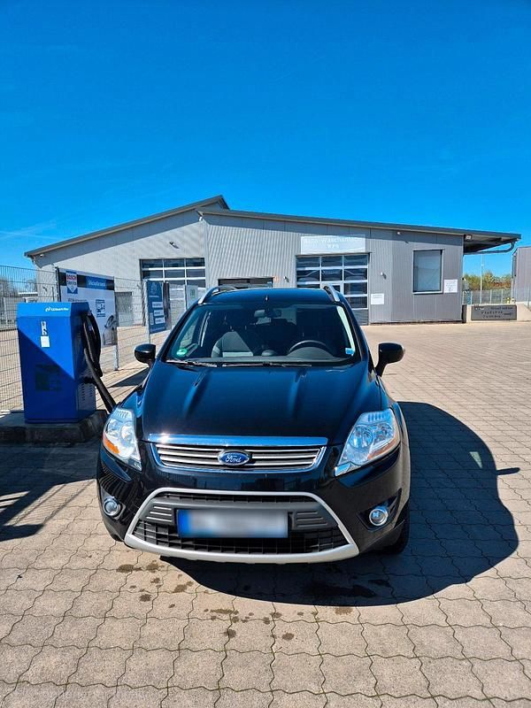 Gebraucht Ford Kuga Titanium 136 PS (100 kW) 2010 Schwarz SUV